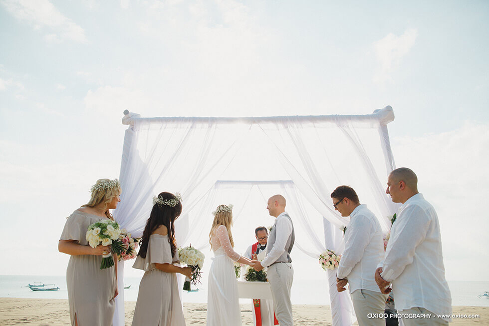 Axioo: Bohemian Beach Paradise